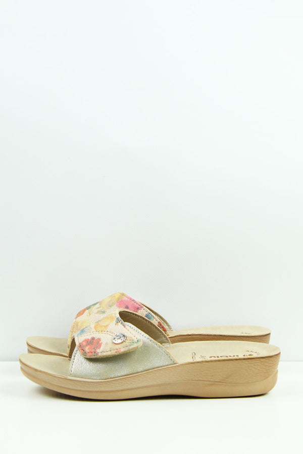 CIABATTE BEIGE CON ZEPPA VR000068